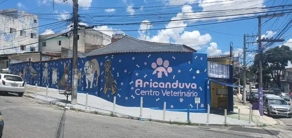 Aricanduva Centro Veterinário visto da Rua Valença do Minho